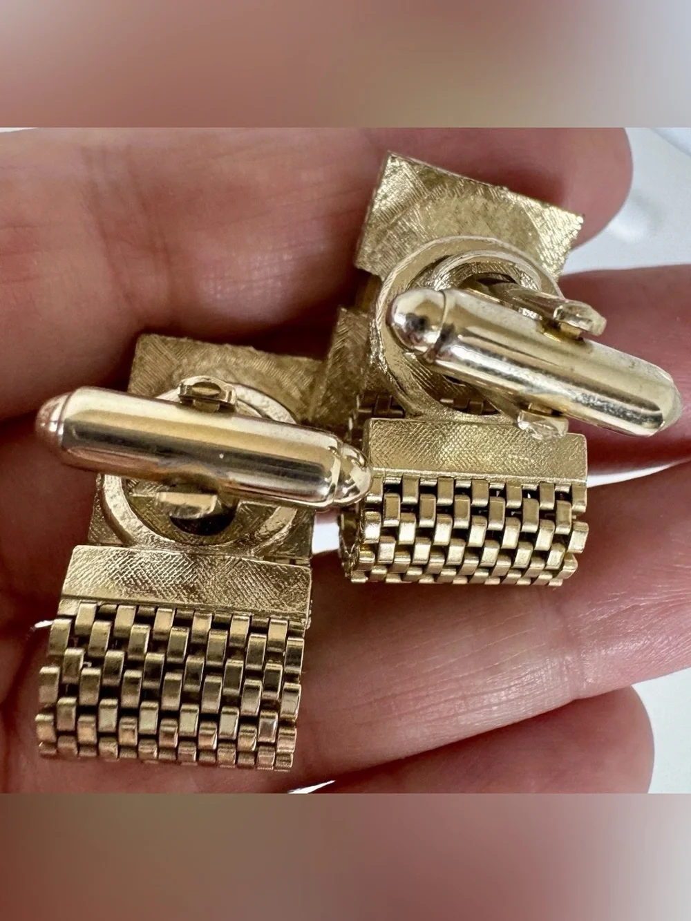 Dante gold tone